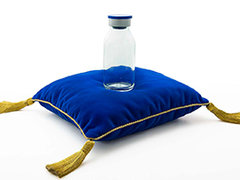 Infuusfles-met-stopper-en-cap-Aluglas.jpg